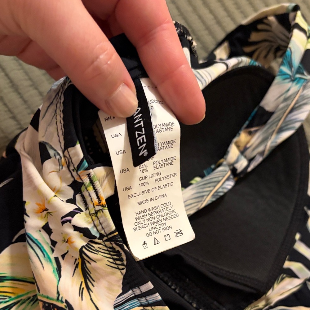 Jantzen Black Tropical Print One Piece Swimsuit - Picture 2 of 4